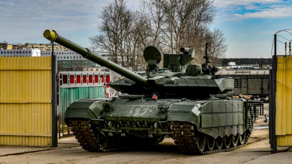 РИА Новости: Минобороны России показало кадры слаживания экипажей новейших танков Т-90М