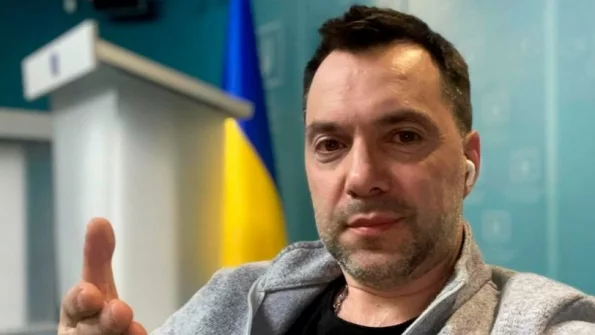 «Могу говорить»: Арестович заявил о поражении Украины
