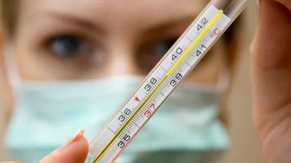 Терапевт Андрей Рябков заявил, что восстановление после гриппа займет более трех месяцев