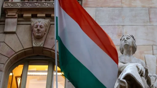 Кабмин: Почти все граждане Венгрии проголосовали за отмену санкций ЕС относительно России
