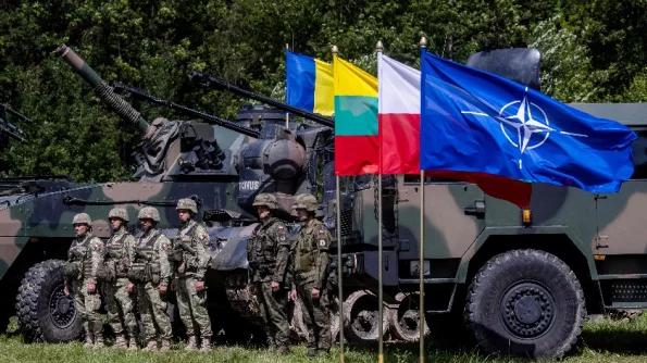 Министр обороны ФРГ Писториус: Германия с другими странами НАТО готовится к войне с РФ