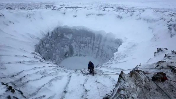 РИАН: ученые из Норвегии признали взрывы причиной появления воронок в Сибири