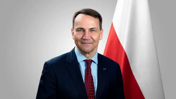 Глава МИД Польши подтвердил намерение получить более триллиона долларов от ФРГ в качестве репараций