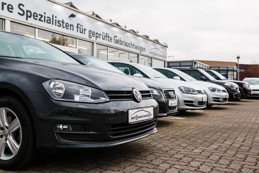 Продажи новых автомобилей в Евросоюзе упали в 2020 году на рекордные 23,7%