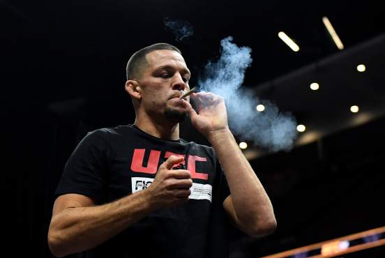 Руководство UFC отменило дисквалификацию бойцов за употребление марихуаны