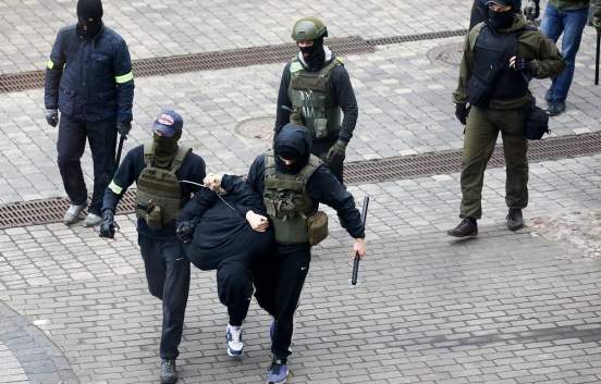 В Белоруссии задержали двух подозреваемых в финансировании протестной деятельности