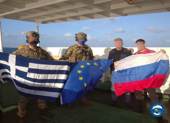 Спецназ НАТО высадился на грузовой корабль РФ в Средиземном море