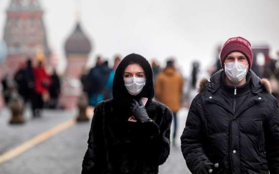 Минздрав призвал вакцинированных от COVID-19 граждан продолжать носить маски