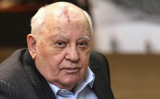 Горбачев считает, что страны должны сократить военные расходы на фоне пандемии