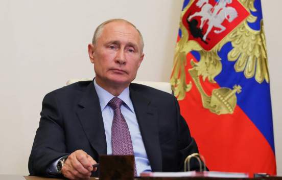 Путин в День прокуратуры призвал следить за коррупцией