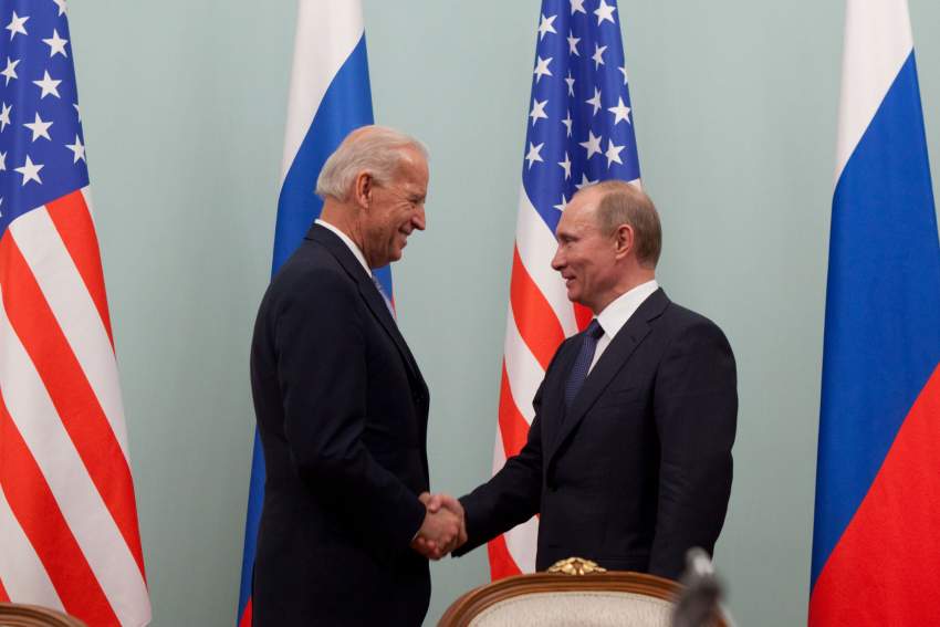 В Кремле ответили на вопрос о возможной встрече Владимира Путина и Джо Байдена