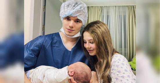 Вчера: Сын певицы Валерии Арсений Шульгин впервые показал фото новорождённой дочери Селин