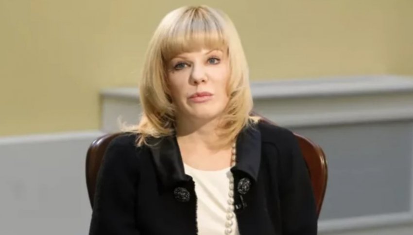 Дочь Марка Захарова расплакалась на суде против «Ленкома»