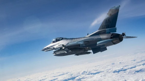 МК: Офицер "Мазур" назвал главную угрозу от передачи Киеву истребителей F-16