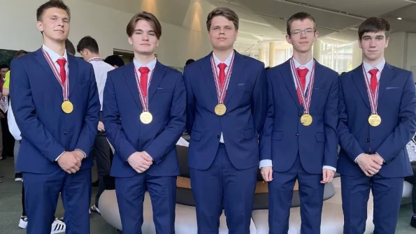 Школьники из России забрали все золотые медали на олимпиаде по физике в Японии