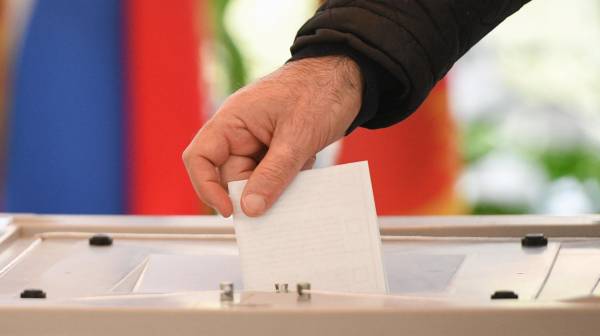 Госдума приняла во втором чтении поправки о многодневном голосовании