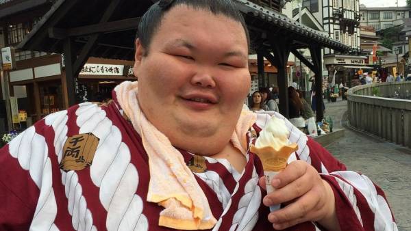 Российский борец сумо рассказал, как похудел на 100 кг