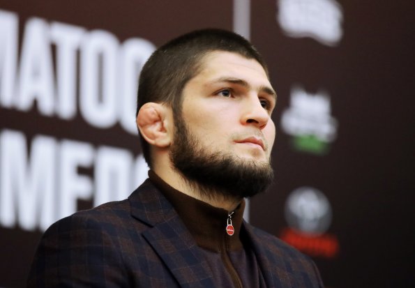 Менеджер Нурмагомедова опроверг заявление легковеса дос Аньоса о возвращении Хабиба в UFC