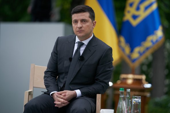Экс-глава СВР Украины Маломуж оценил невысокий уровень в словах Зеленского о статье Путина