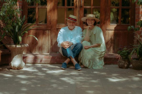 75-летний юморист Петросян разместил в ### редкий снимок с молодой женой Брухуновой