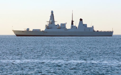 В Крыму пообещали жесткий ответ в случае новых проходов британских кораблей в Черном море