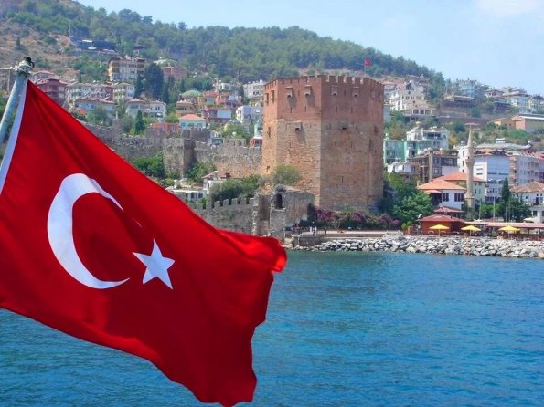 Турецкий инфекционист жалеет об открытии границ между Турцией и Россией