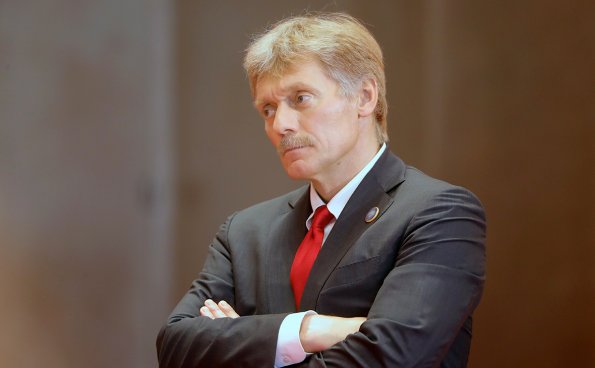 Песков ответил Зеленскому на заявления об украинском флаге на здании Госдумы России