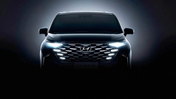 Hyundai показал первые изображения нового минивэна Custo