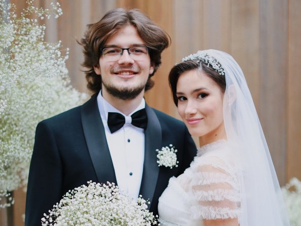19-летняя Дина Немцова развелась с мужем через полгода после свадьбы