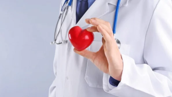 Хирург из РФ Айдар Мустафин проинформировал, какой образ жизни грозит проблемами с сердцем