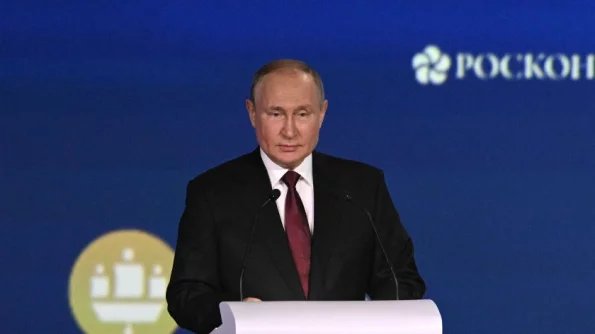Владимир Путин провел совещание о развитии речного транспорта