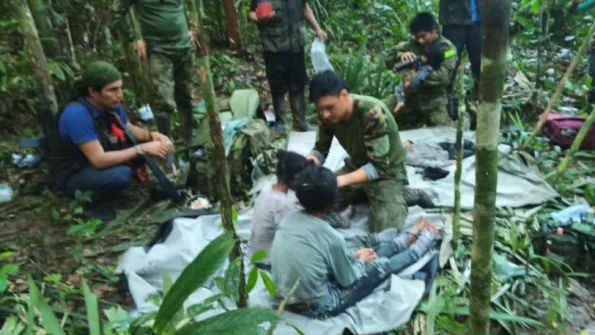 В Колумбии обнаружили живыми детей, пропавших 1 мая после крушения самолета в джунглях