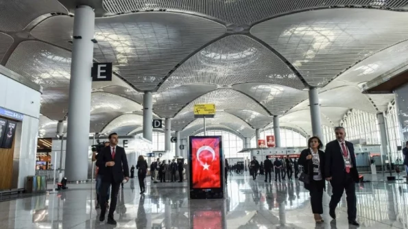 "ГЛАС": Российская туристка побывала в Стамбуле и возмутилась поведением местных жителей