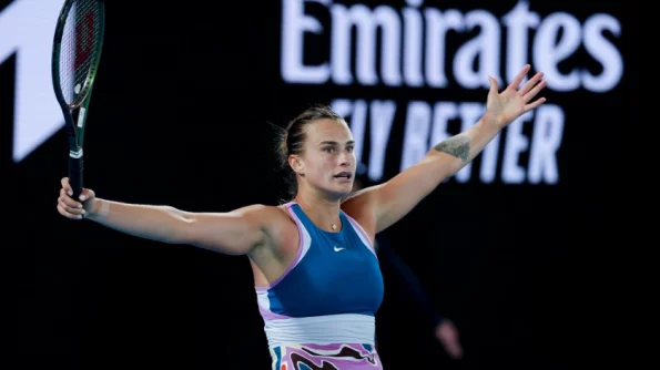 Арина Соболенко прошла в полуфинал "Ролан Гаррос", а украинскую теннисистку освистали за отказ жать руку после матча победительнице
