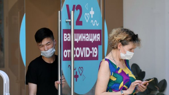 Юрист Липин заявил о возможности сделать обязательной вакцинацию от коронавируса в России
