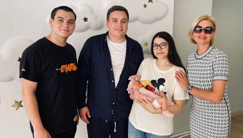 45-летняя вдова Михаила Круга Ирина впервые стала бабушкой