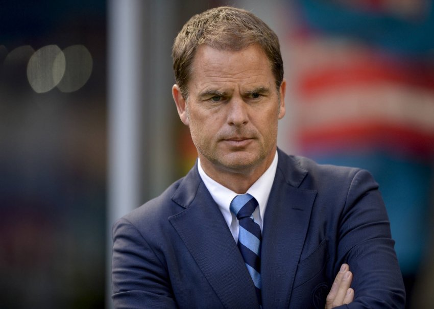 Нидерланды после проигрыша уволят 51-летнего наставника футбольной сборной де Бура