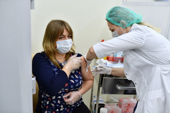 В Москве и Подмосковье вводится обязательная вакцинация нескольких категорий граждан от COVID-19