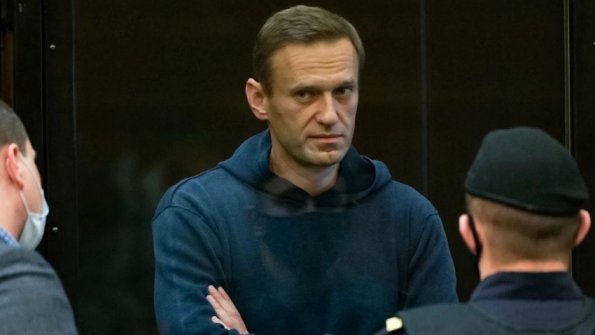Алексей Навальный осужден за мошенничество и неуважение к судье
