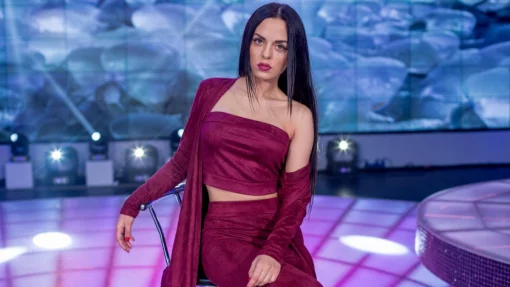 Кормящая грудью Юлия Ефременкова прокомментировала упреки фанатов о походе в солярий