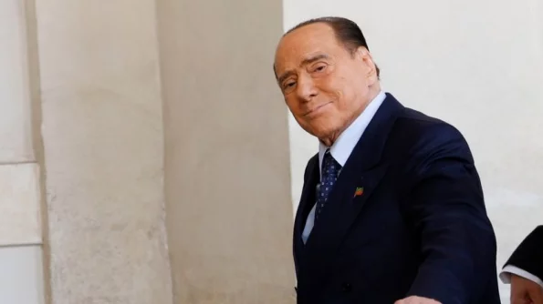 La Stampa: Берлускони и Фашина ищут бункер на случай ядерной войны