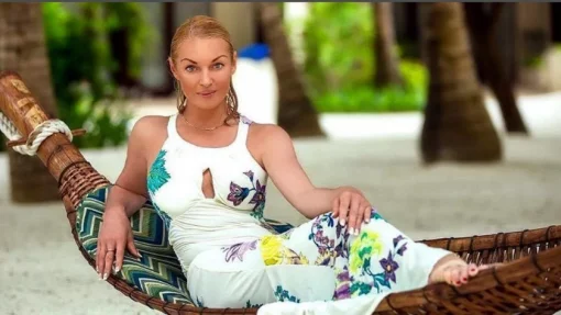 Анастасия Волочкова заявила, что ее специально спаивали во время скандального интервью у Алены Жигаловой