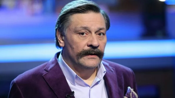 Против актера "Кухни" Дмитрия Назарова завели дело о дискредитации Армии России