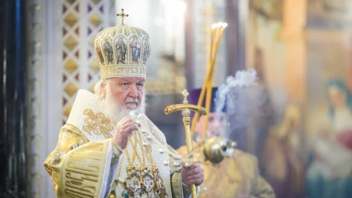 Патриарх Кирилл призвал священников-блогеров уйти в отставку