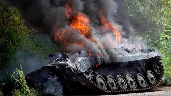 РВ: Спецназ ВС России из ПТРК уничтожил танк и две БМП войск ВСУ на Донецком направлении
