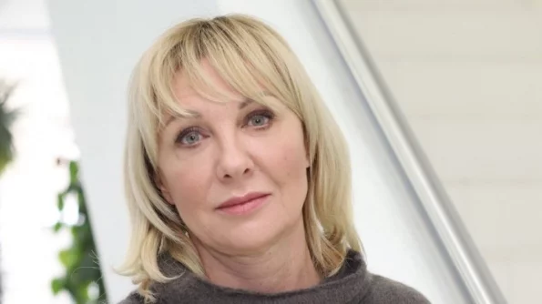62-летняя актриса Елена Яковлева призналась, что сделала себе подтяжку лица 20 лет назад
