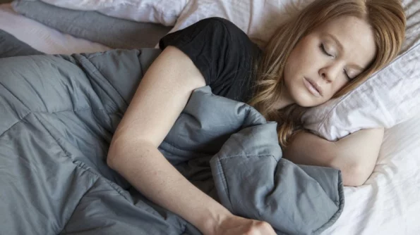 Утяжелённое одеяло: необычный способ наладить сон