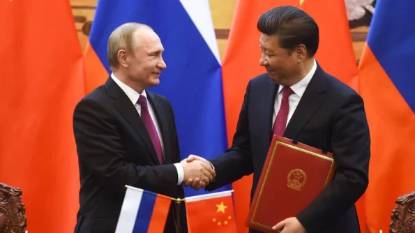 «РВ»: в Белом доме прокомментировали встречу Си Цзиньпина с Путиным