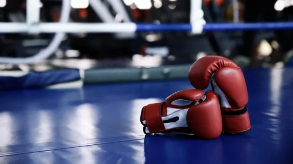 SHOT: В Подмосковье детского тренера по боксу обвинили в домогательствах к школьницам