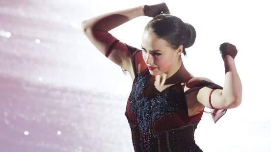 Алина Загитова исполнила тройной лутц на гала-концерте "Ледниковый период"